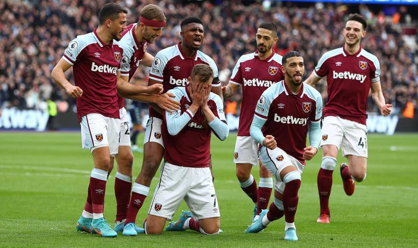 齐沃：种种困难让我们在赢球后更高兴；今天的劳塔罗值得拥抱