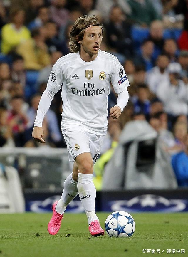 记者：齐尔克泽有可能会离队，曼联有信心从他身上收回转会费